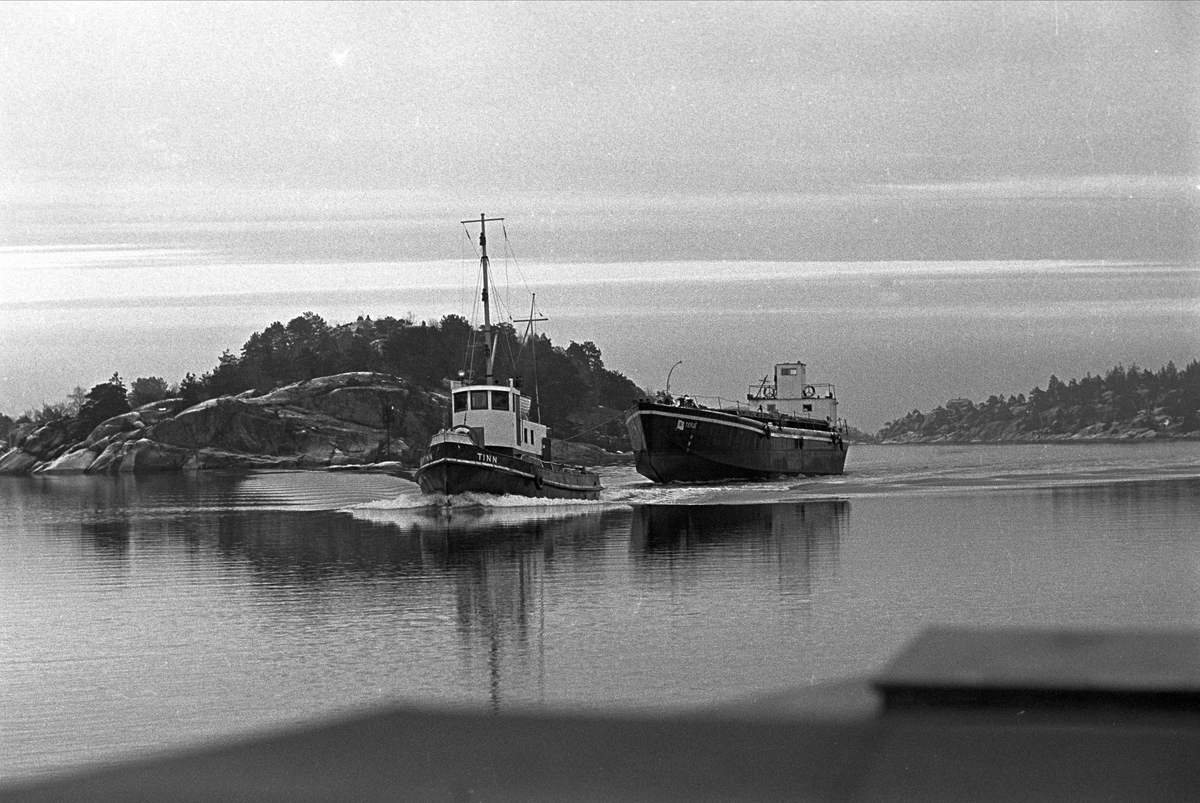 Serie. Hus og strender på Jomfruland, Kragerø, Telemark. Fotografert des. 1963.
