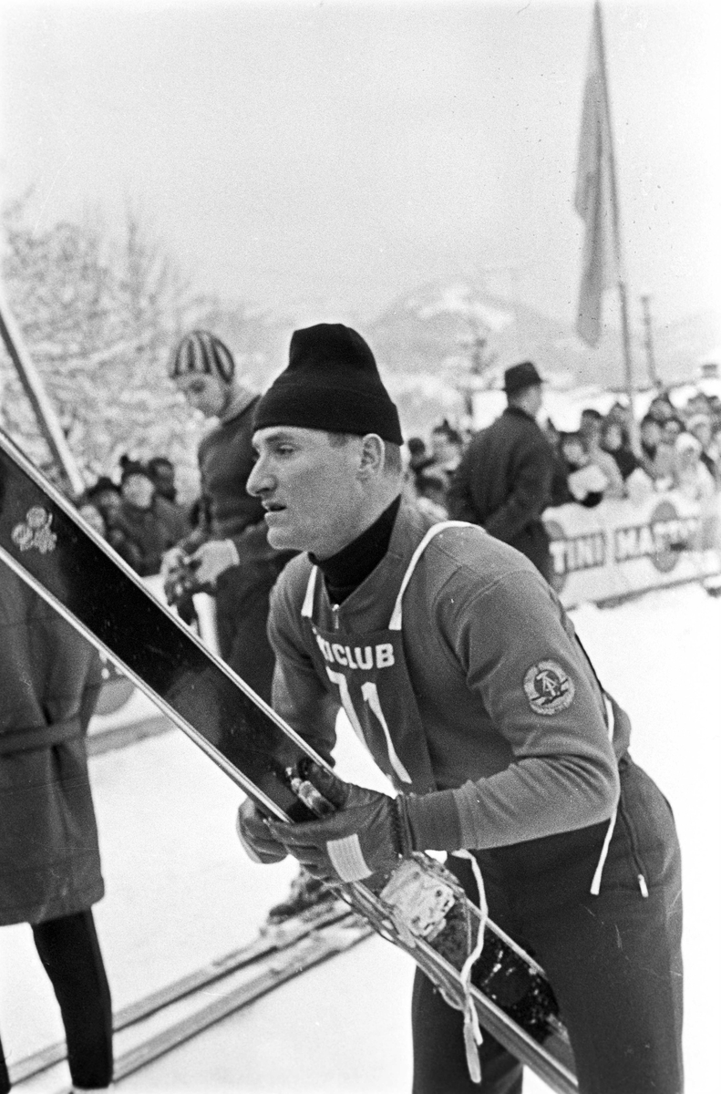 Serie.Hoppuka 1968 i Tyskland.
Fotografert 1968.