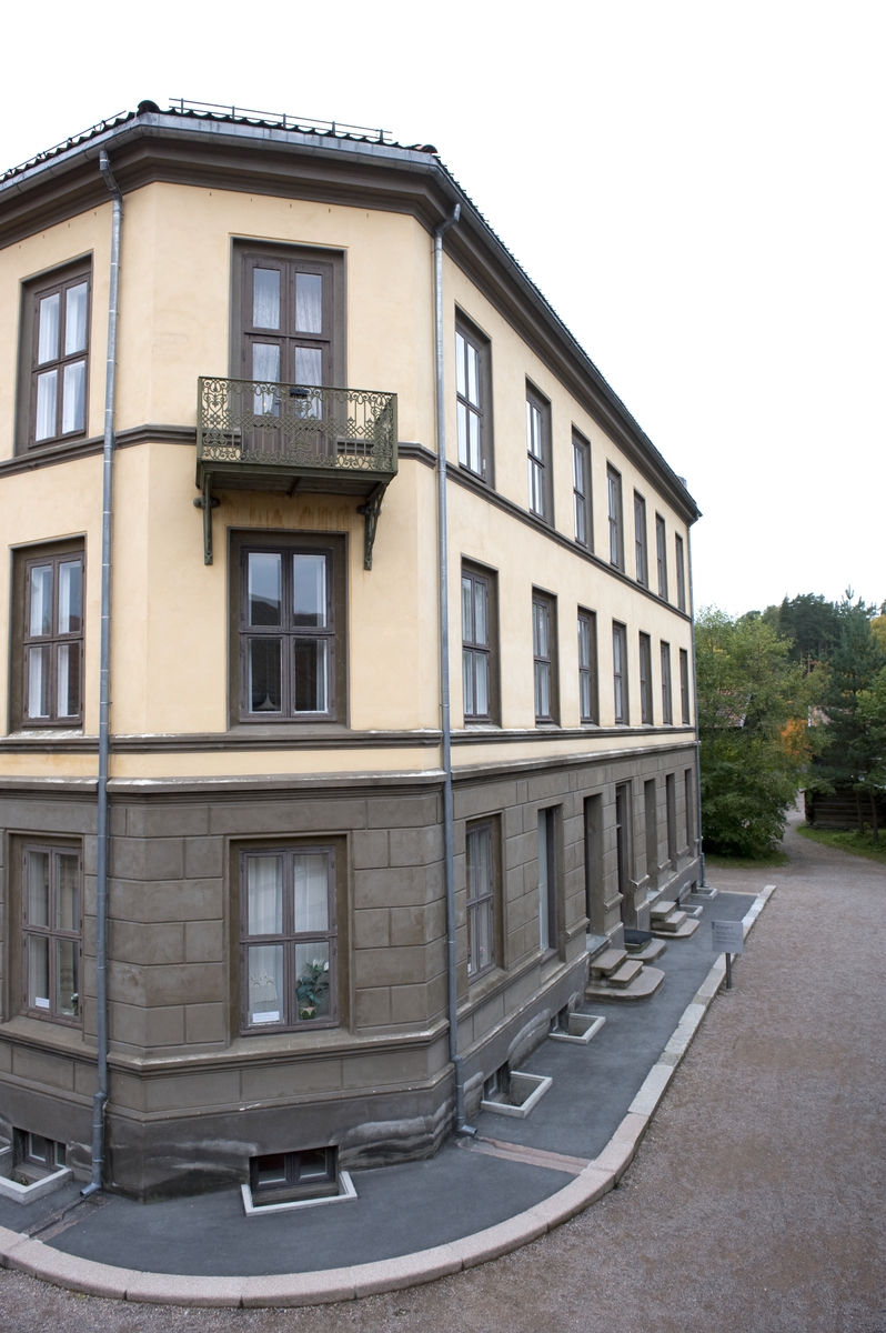 OBOS-gården - Wessels gate 15, Oslo. Leiegårdens fasade. Fotografert på Norsk Folkemuseum oktober 2010. 