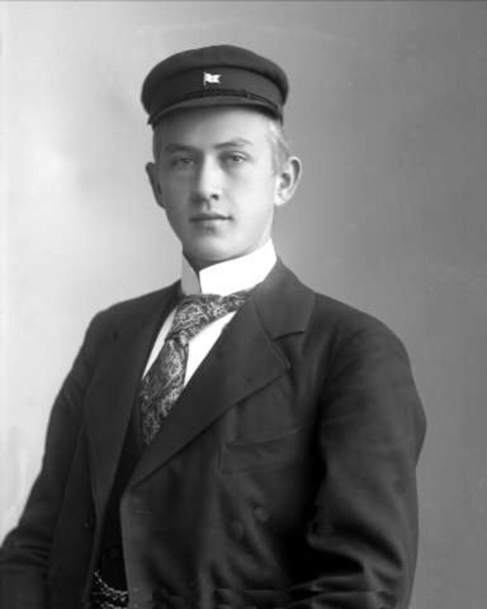 Eriksen, Erling (1923 - 2012)
