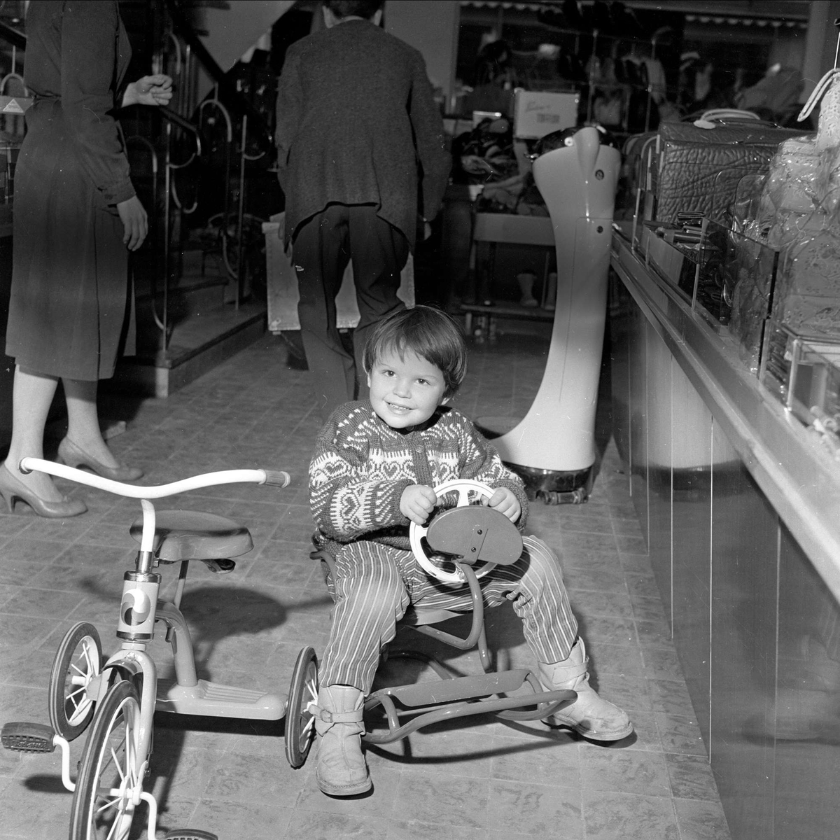 Juleinnkjøp i Arvika, grensehandel, Arvika, Sverige, 14.11.1959.