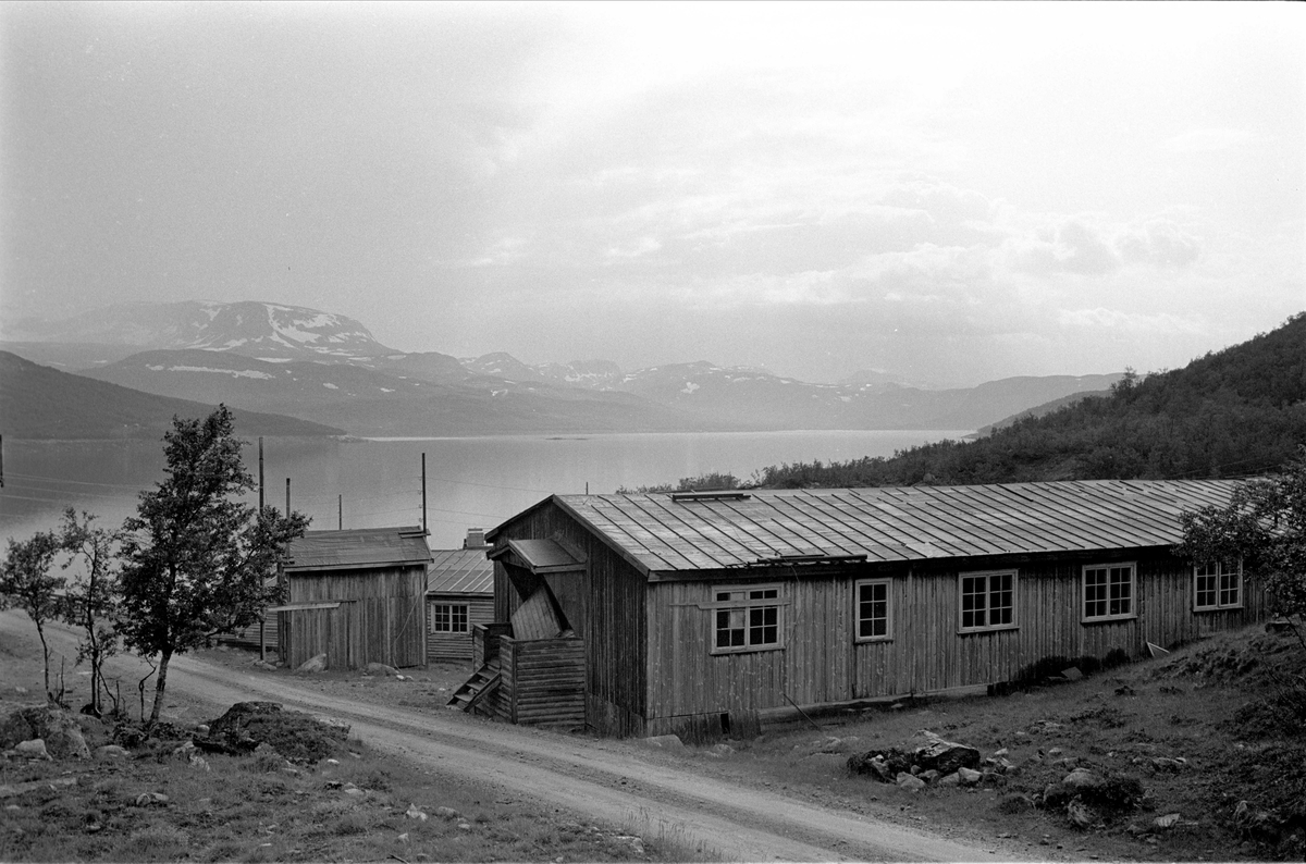 Oslo lysverker i brakker ved Surdalsjøen, Hol juli 1963.