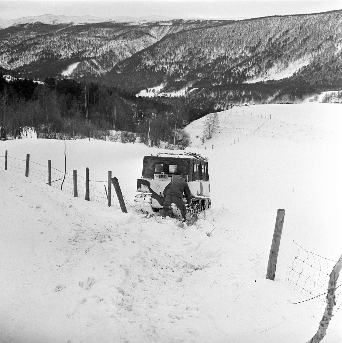 Dombås, Dovre, 22.01.1963. Snømobil.