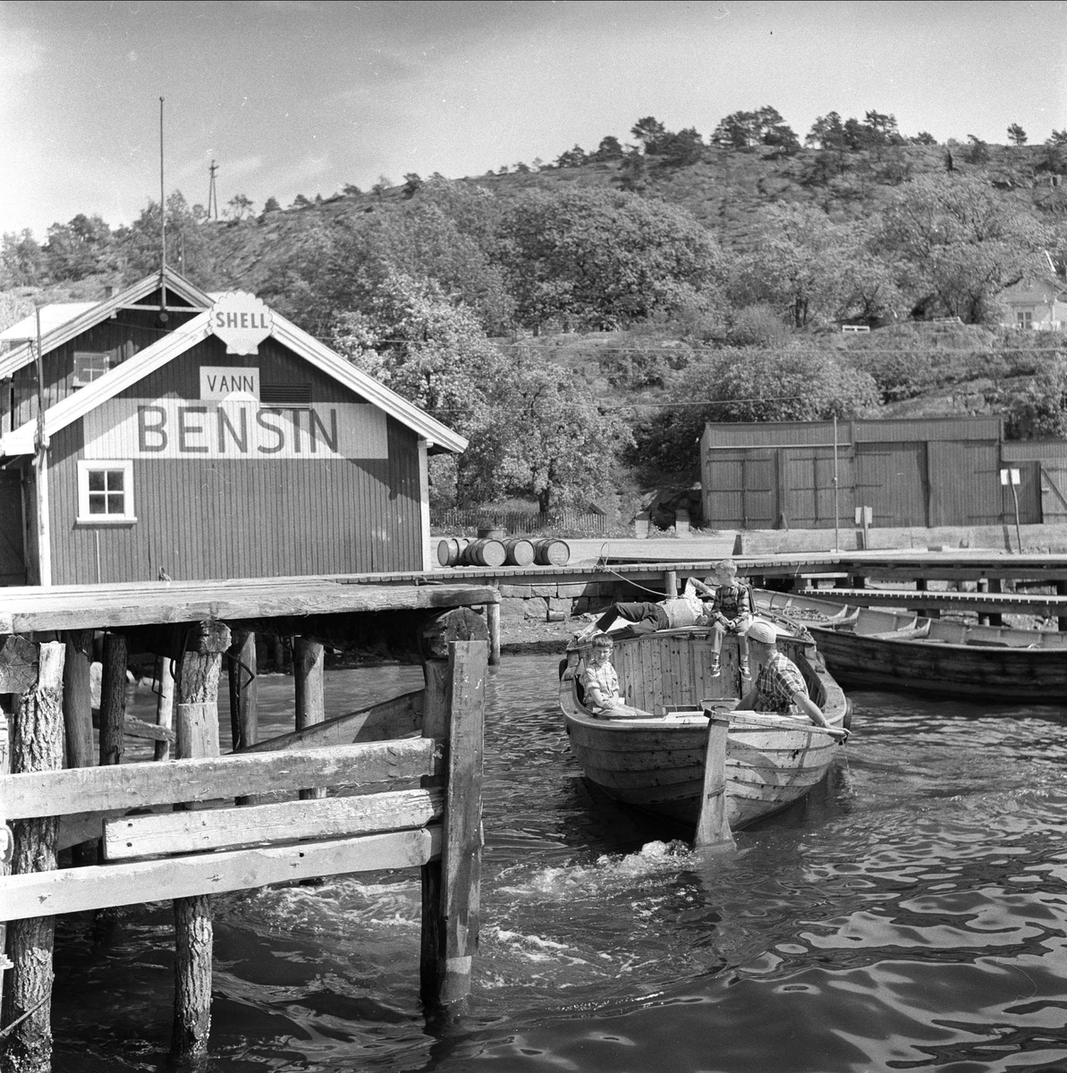 Hankø, Fredrikstad, Østfold, 25.05.1959. båthavn og båt.