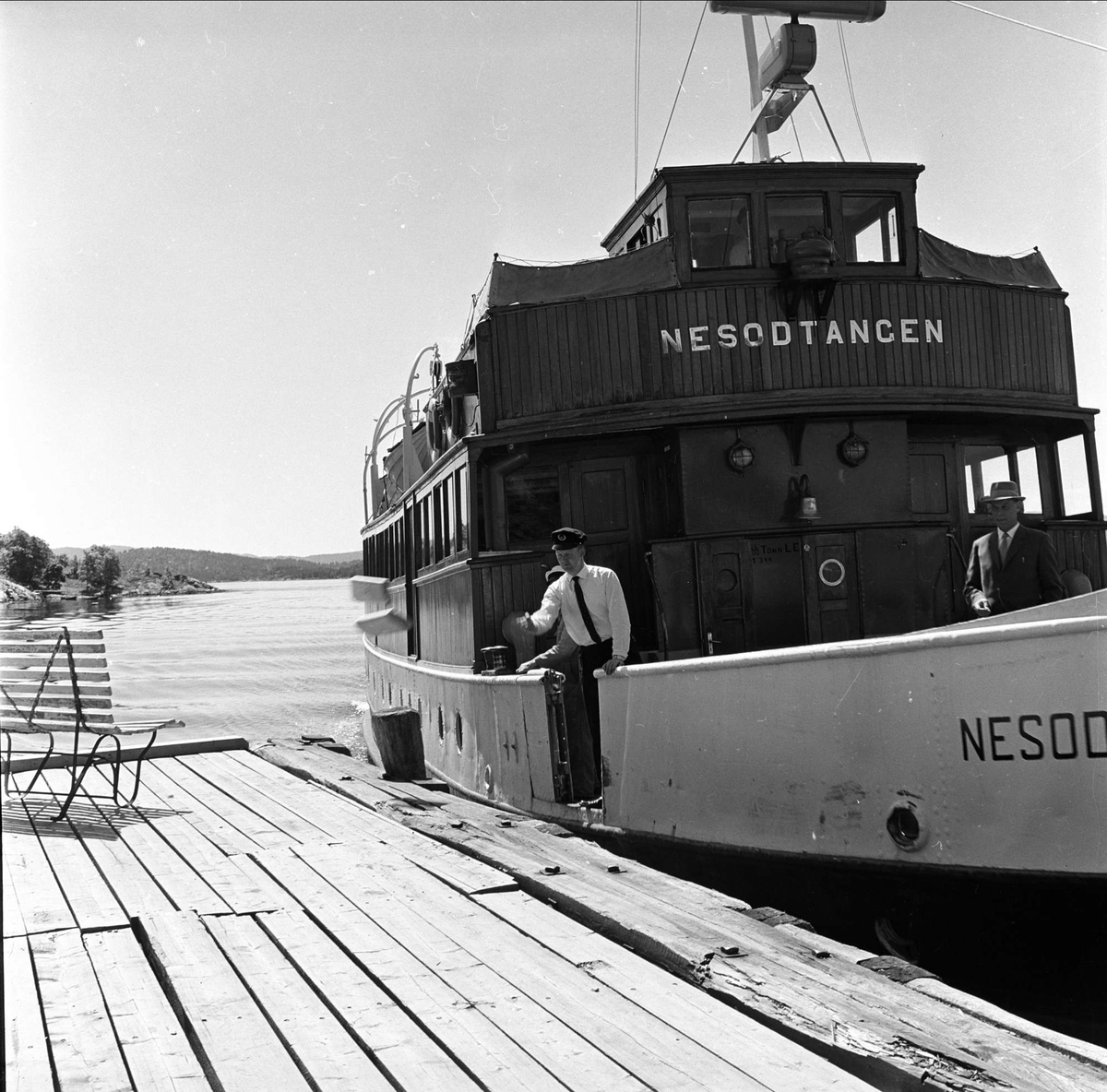 Nesodden, Akershus, 17.06.1961. Nesoddferga, "Nesodtangen".