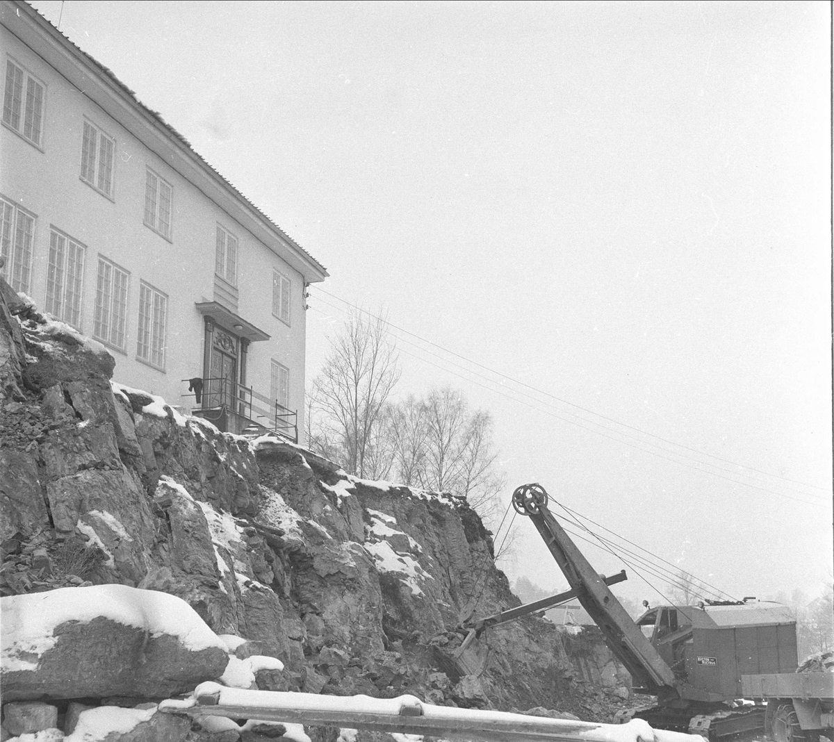 Drammensveien, Oslo, 04.04.1956. Veibygging, utretting.