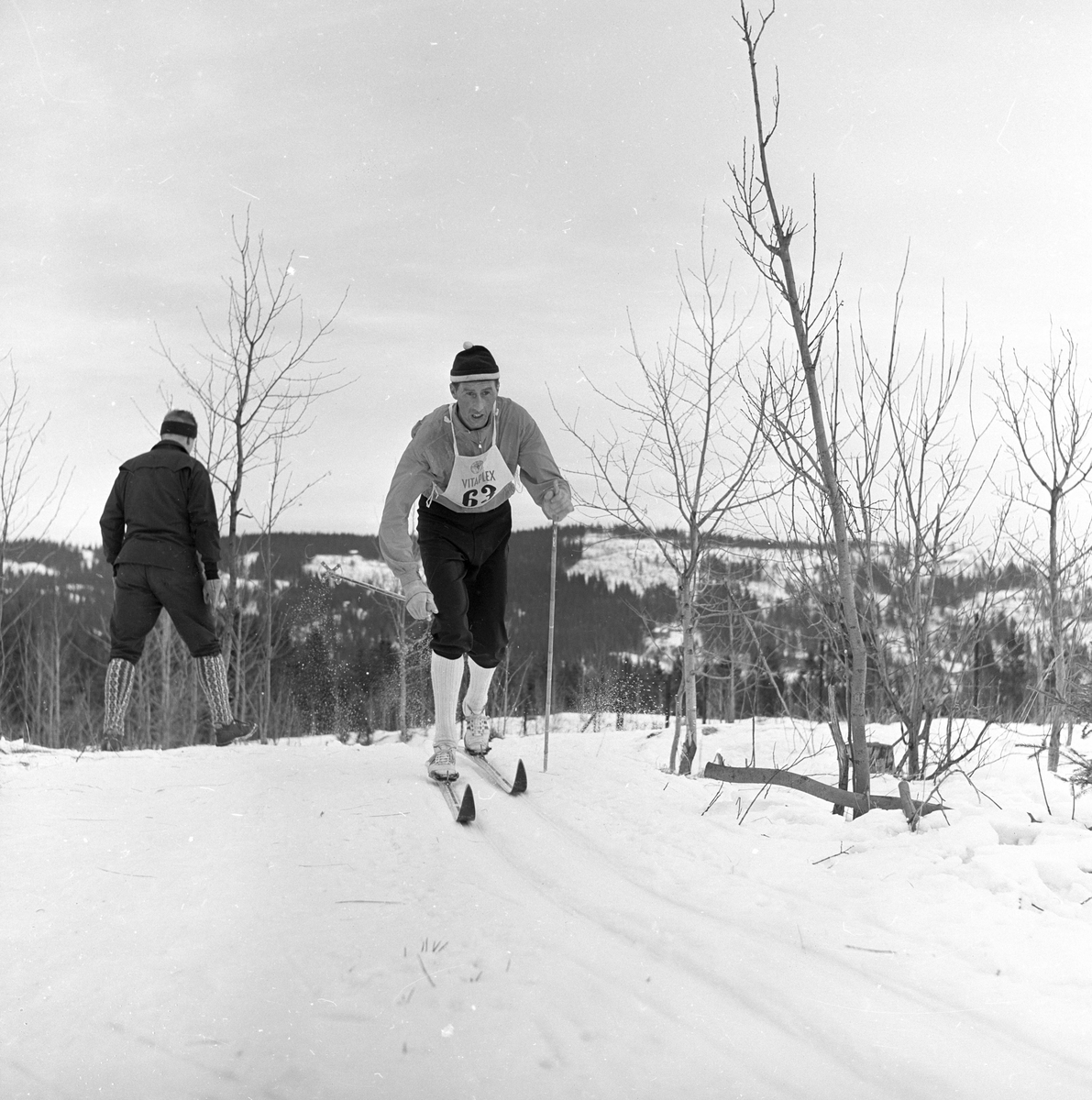 Oslo, mars 1963, Holmenkollrennene, stor stemning blant utøvere og publikum.
