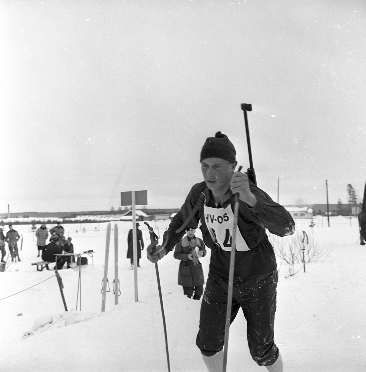 Elverum, 19.02.1962, NM i skiskyting, konkurransen er i gang.