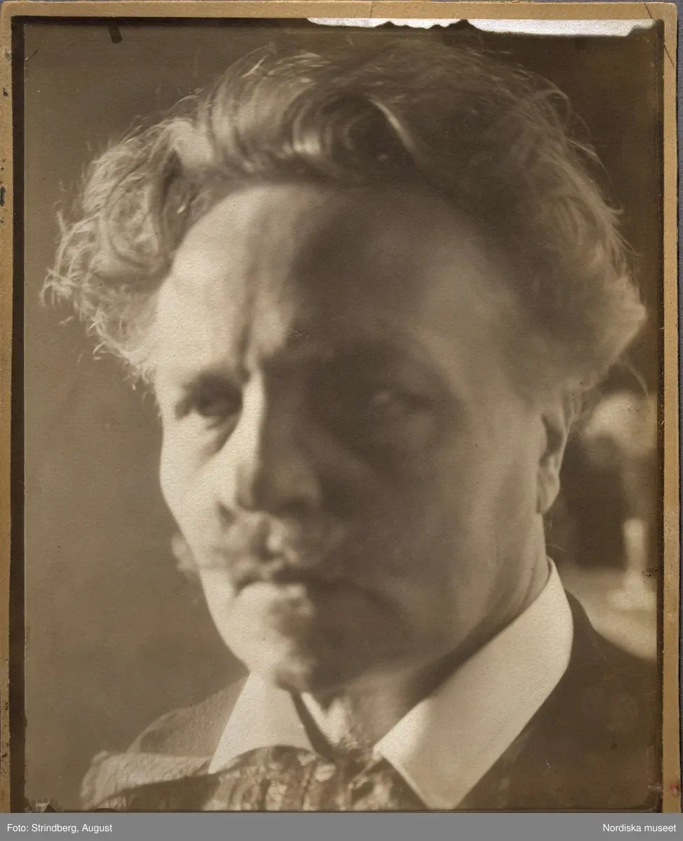 August Strindberg (1849–1912). Självporträtt utfört med den så kallade Wunderkameran.