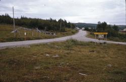 Bruksvallarna, fäbod, 1974. Byggnader, djur, människor och n