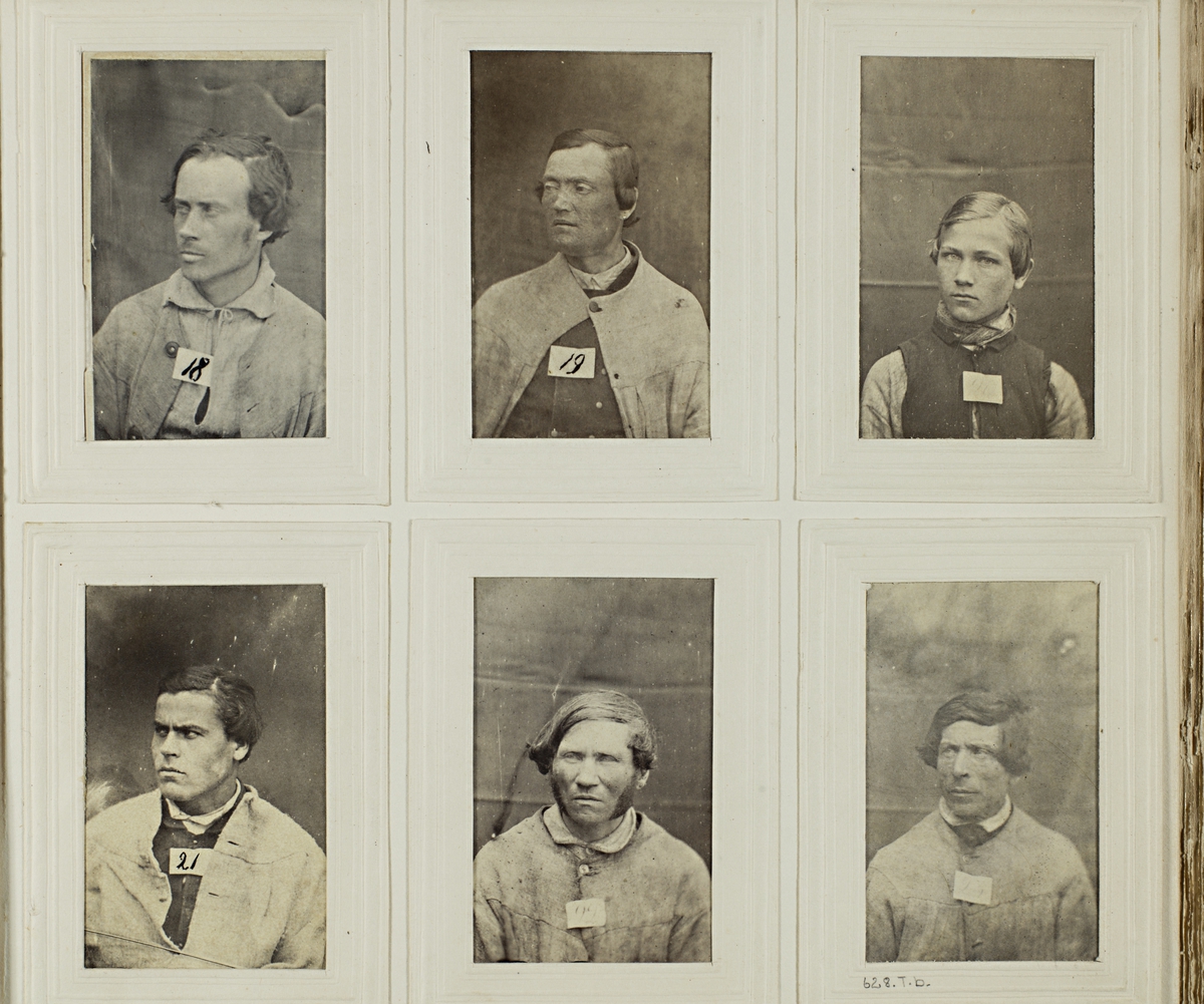 "Photografiskt Album för år 1861 öfver fångar förvarade å Warbergs fästning".  Samt i samma album : "Photografiskt Album för år 1861 öfver fångar förvarade å Landskrona fästning".