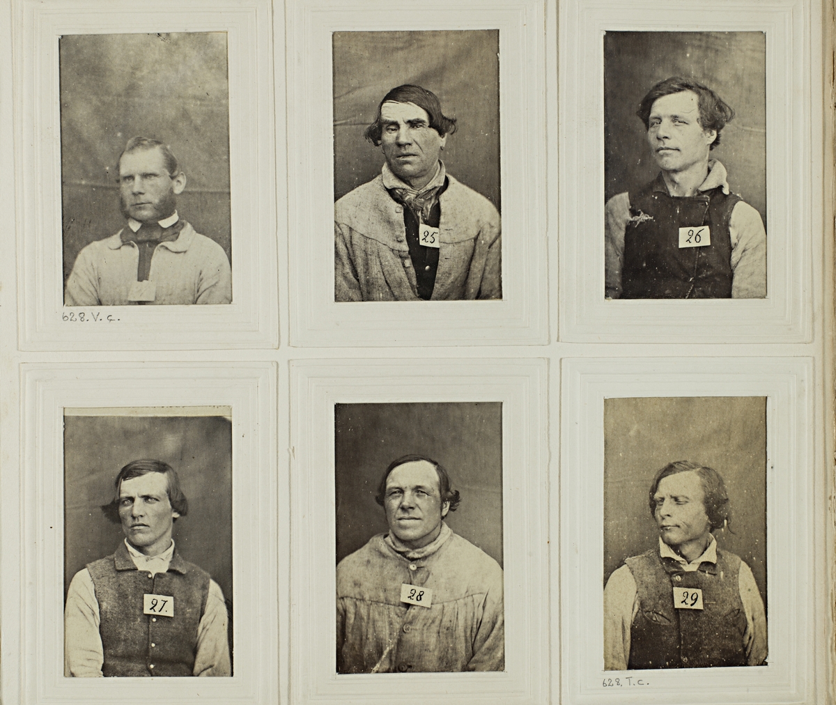 "Photografiskt Album för år 1861 öfver fångar förvarade å Warbergs fästning".  Samt i samma album : "Photografiskt Album för år 1861 öfver fångar förvarade å Landskrona fästning".