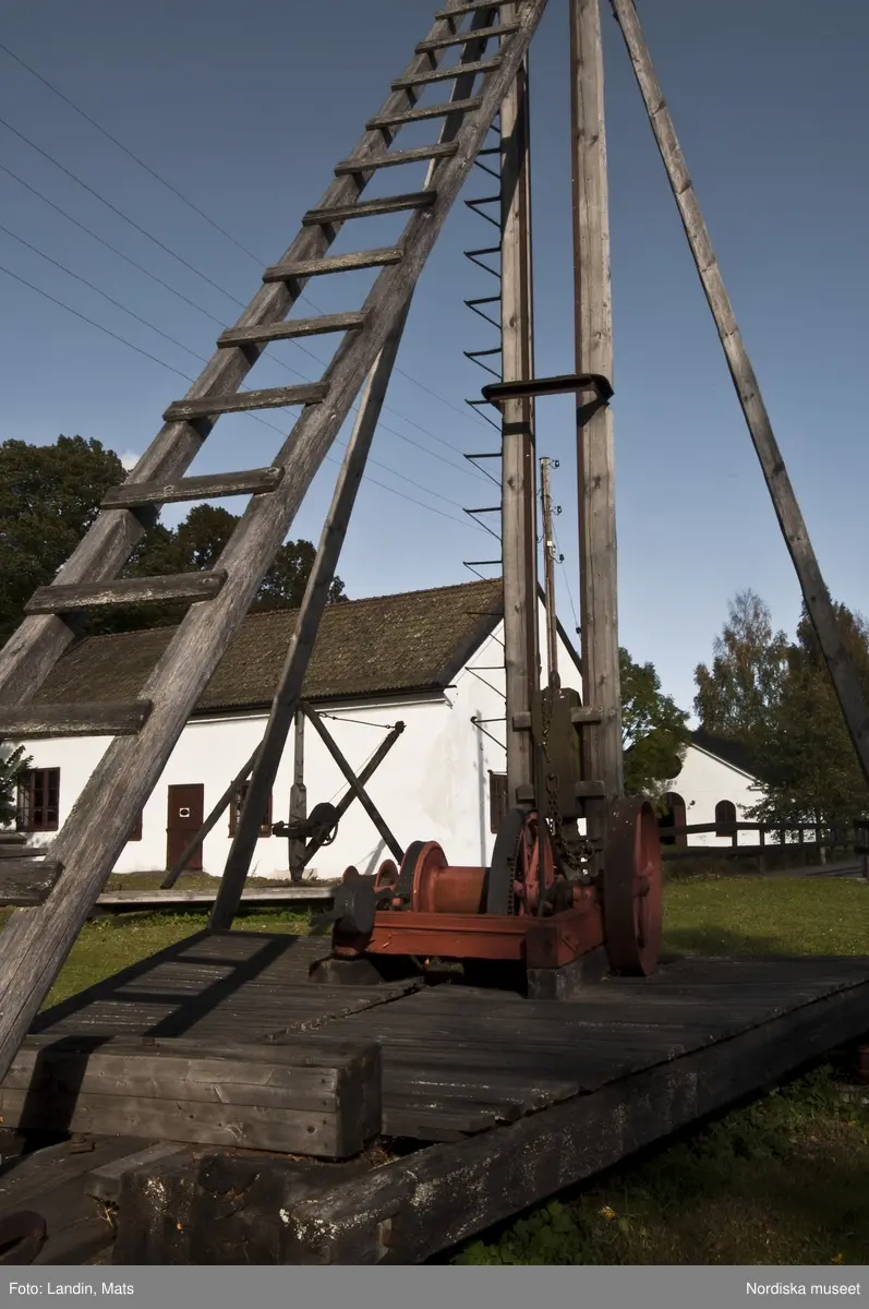Dalälvarnas flottningsmuseum i Gysinge. Översiktsbilder samt föremål utställda utomhus.