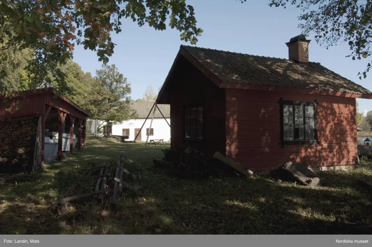 Dalälvarnas flottningsmuseum i Gysinge. Smedja och båtskjul.