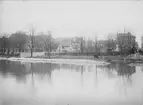 Kvarteret Rudan från östra sidan av Fyrisån, Uppsala 1901 - 1902