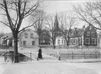 Västra Ågatan - Slottsgränd, Uppsala 1901 - 1902. Västgötaspången och Västgöta nation