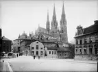 Uppsala domkyrka och kvarteret Holmen från Gamla torget, Uppsala 1901 - 1902