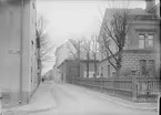 Rundelsgränd från S:t Johannesgatan, Fjärdingen, Uppsala 1901 - 1902