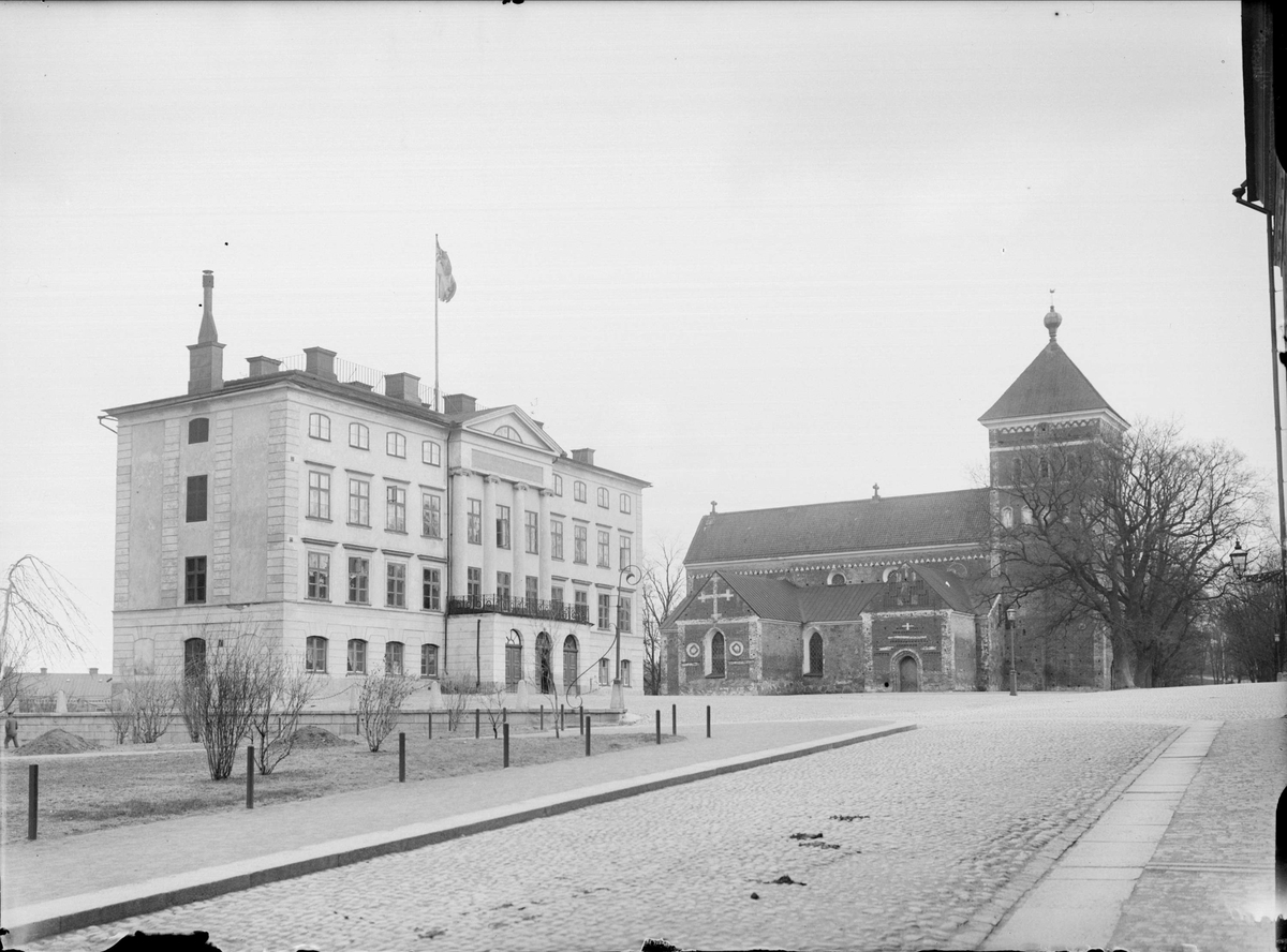 Kyrka, Plantyp-Treskeppig, Basilika