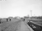 Börjegatan och Kyrkogårdsgatan från Ringgatan, Uppsala 1908