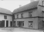 Gårdsinteriör Klostergatan 9, kvarteret S:t Per, Dragarbrunn, Uppsala 1908