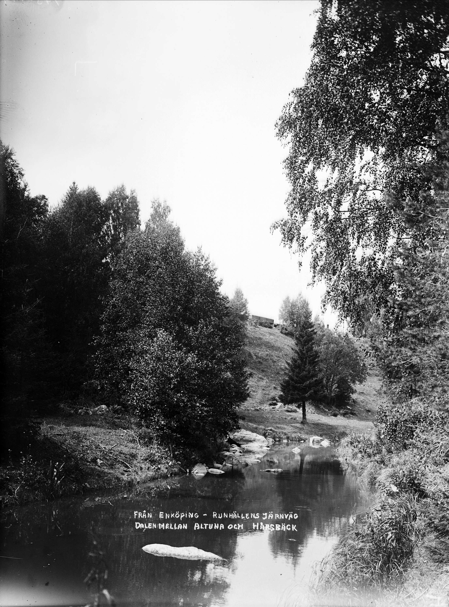 "Från Enköping - Runhällens järnväg. Dalen mellan Altuna och Hårsbäck", Uppland sannolikt 1917