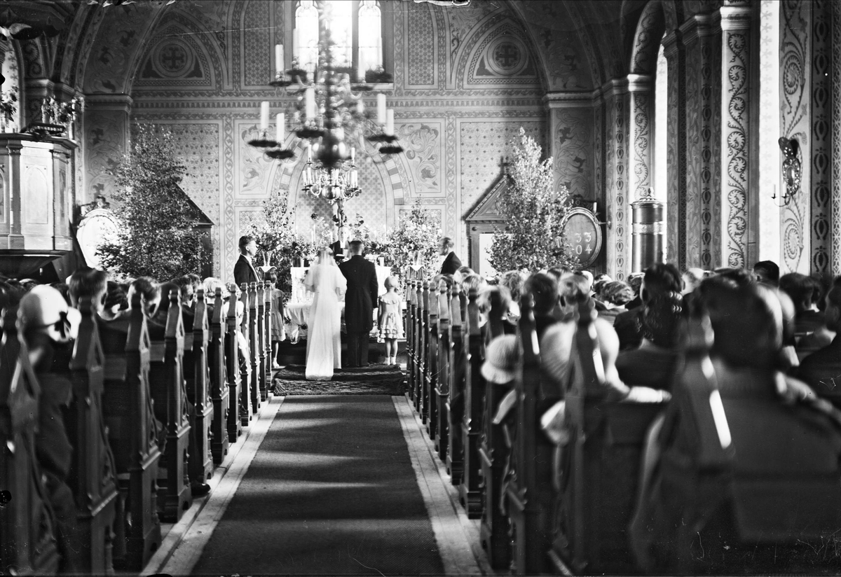 Bröllop, sannolikt i Harbo kyrka, Harbo socken, Uppland år 1933