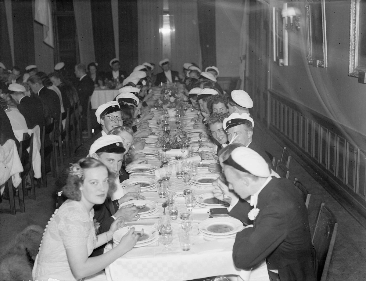 Vårfest på Gästrike-Hälsinge studentnation, Trädgårdsgatan, Uppsala 1944