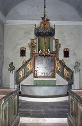 Altare och predikstol i Fröslunda kyrka, Uppland 1997