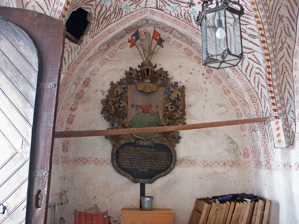 Begravningsvapen i Tolfta kyrka, Tolfta socken, Uppland  2007