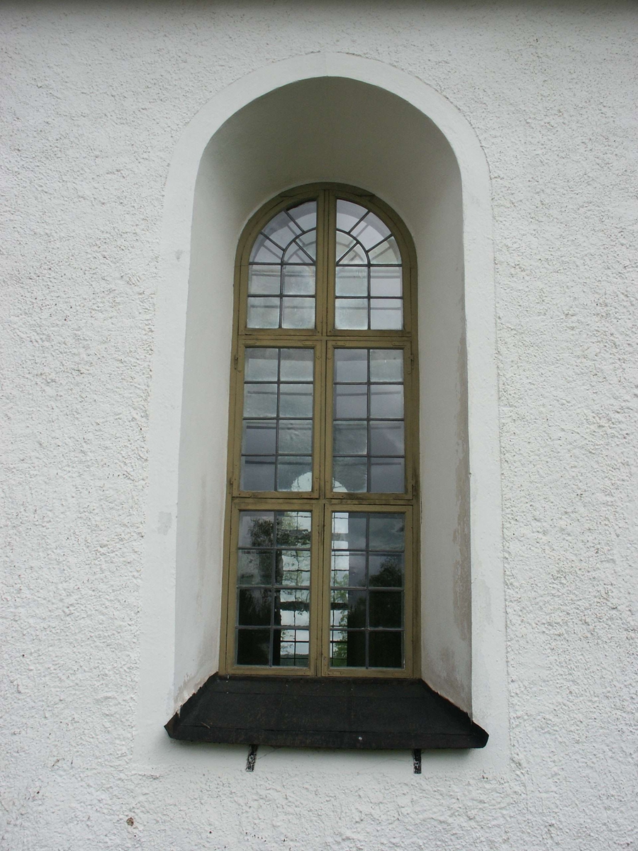 Fönster, Östuna kyrka, Östuna socken, Uppland 2006