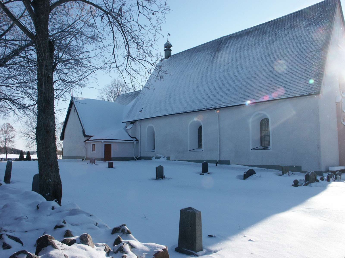 Löts kyrka, Löts socken, Uppland 2004  