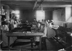 Interiör från AB Chokladfabriken Fyris, Suttungs gränd, Upps