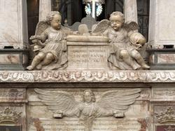 Gravmonument över Gustav Vasa, Katarina av Sachsen-Lauenburg