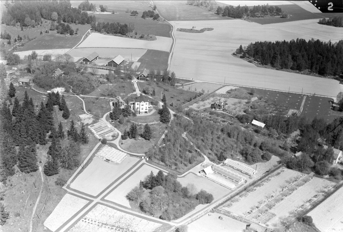 Flygfoto över Hassla gård, Häggeby socken, Uppland 1936