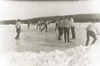 Bandymatch, sannolikt på Långsjön i Björklinge socken, Uppland