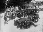 Skolbarnen på berget, sannolikt Böle eller Berge skola, Timrå socken, Medelpad 1911