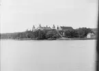 Skoklosters kyrka och slott från Mälaren, Uppland före 1914