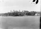 Skoklosters kyrka och slott från Mälaren, Uppland före 1914