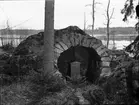 Murad grotta i Engelska parken, Söderfors bruk, Uppland 1948