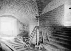 Trapphus vid Rikssalen i Uppsala slott restaureras, Uppsala 1931 - 1932