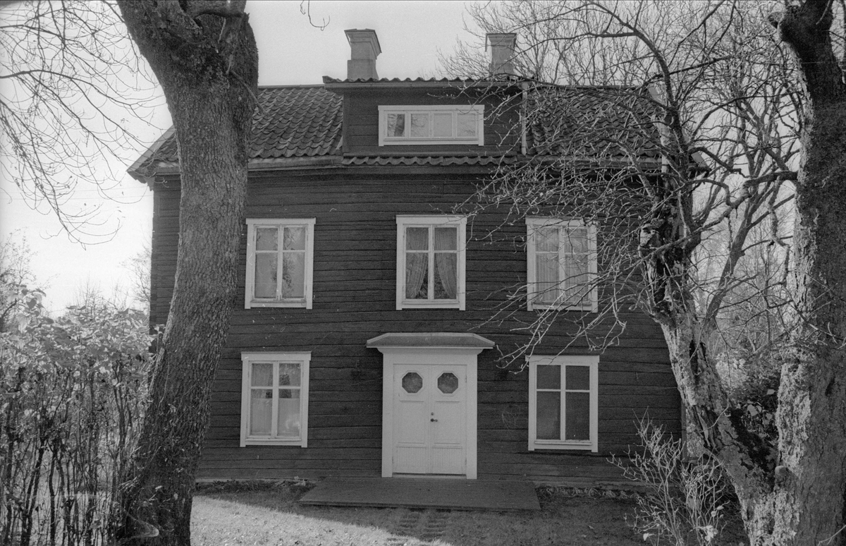 Bostadshus, före detta Ensta sämskfabrik, Ensta, Gamla Uppsala socken, Uppland 1978