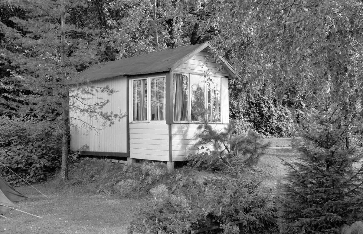 Lekstuga, Holmängen, Hallkved 16:13, Funbo, Funbo socken, Uppland 1982