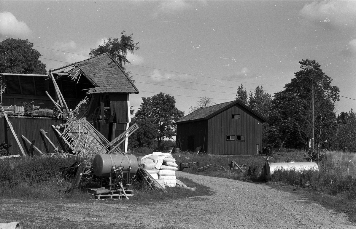 Ladugård, lada, garage och magasin, Karby 2:1, Rasbo socken, Uppland 1982