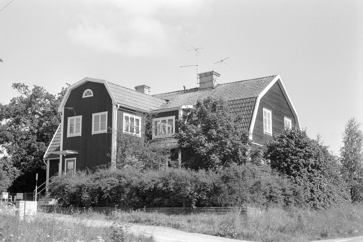 Före detta lärarbostad, Knutby kyrkskola, Knutby, Knutby socken, Uppland 1987