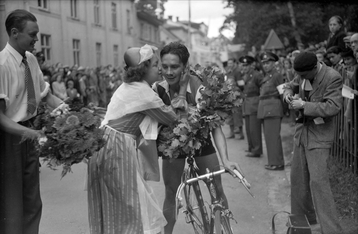 Slottsrundan på cykel, Uppsala, 1945