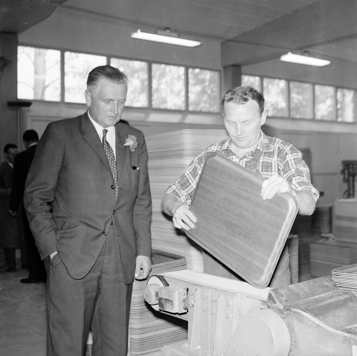 Upplandsbrickan Silva erövrar världen, Lövstalöt, Bälinge socken, Uppland september 1960