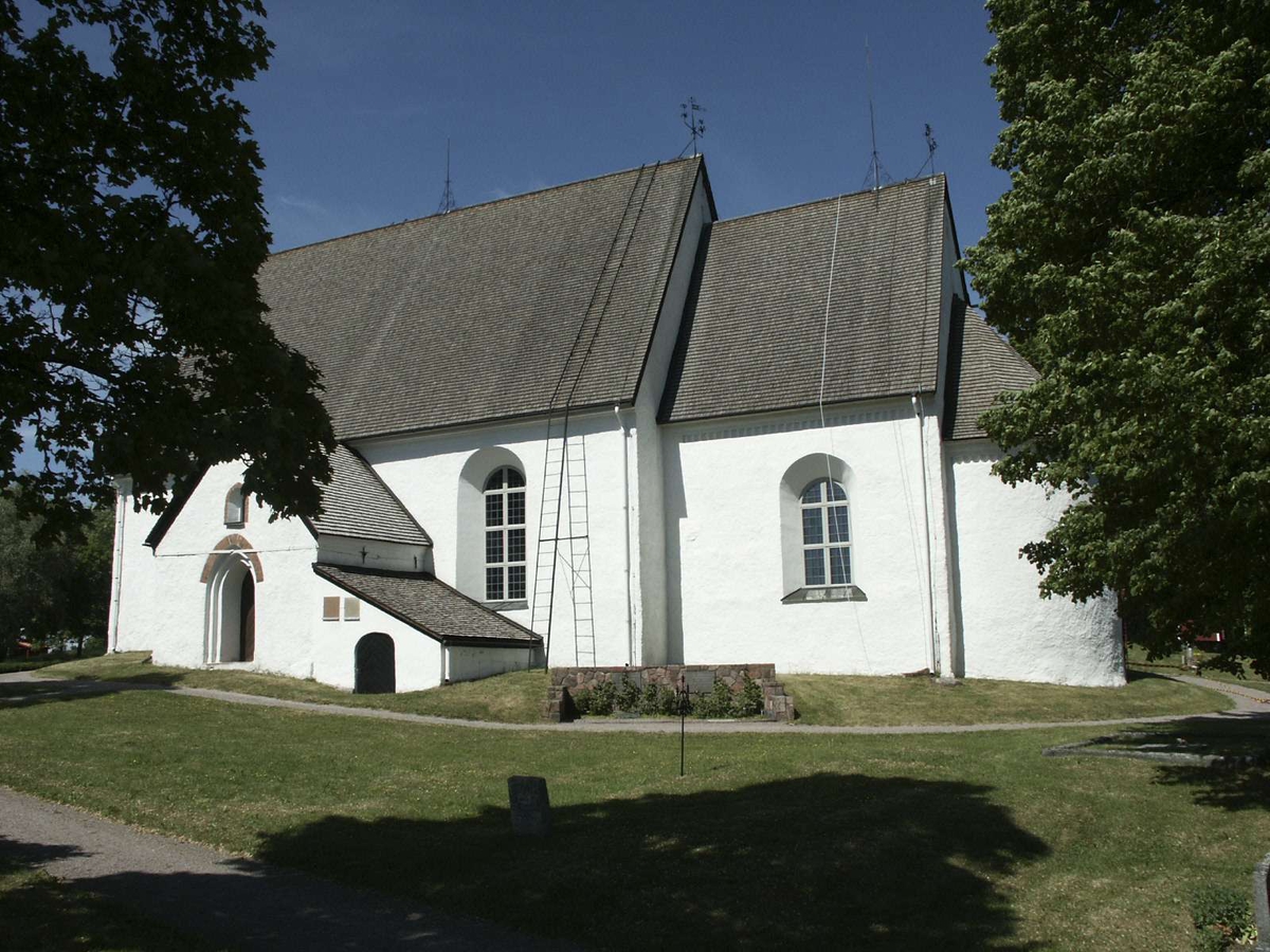 Kyrka