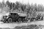 Terrängvagn m/1940 typ TVB, med lavettfordon m/39 B.