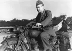 Monark motorcykel. Sergeant Erik Persson, A 6.